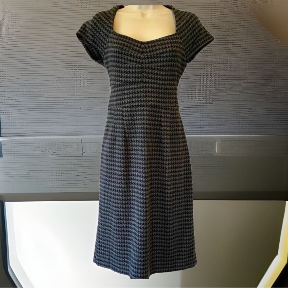 Vintage Black and grey houndstooth dress size 4
